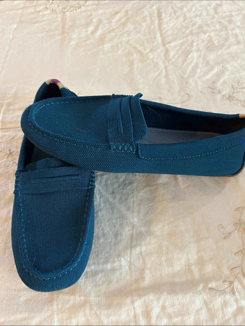 Rothy's Teal Canvas Penny Loafers with Purple Heel Accent sz 7.5 - Picture 2 of 6